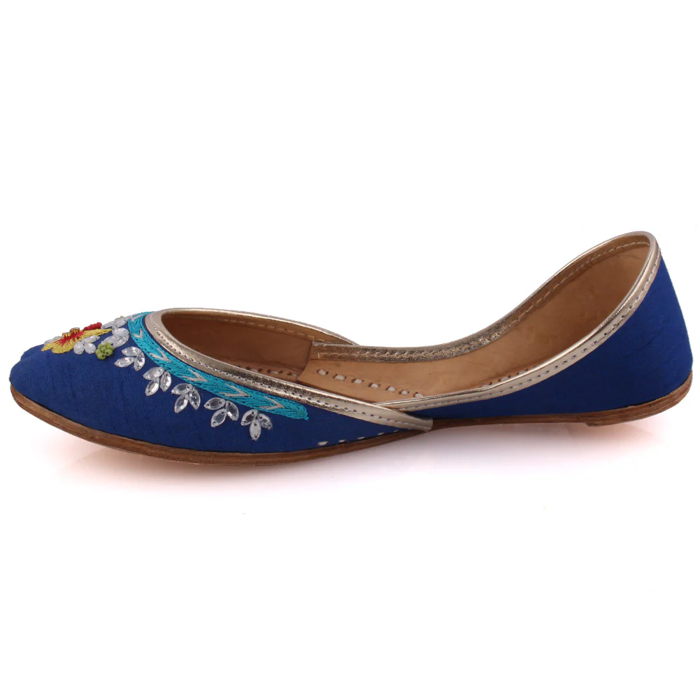 Women’s ‘Calcite’ Embroidered Indian Khussa Slippers - Image 3