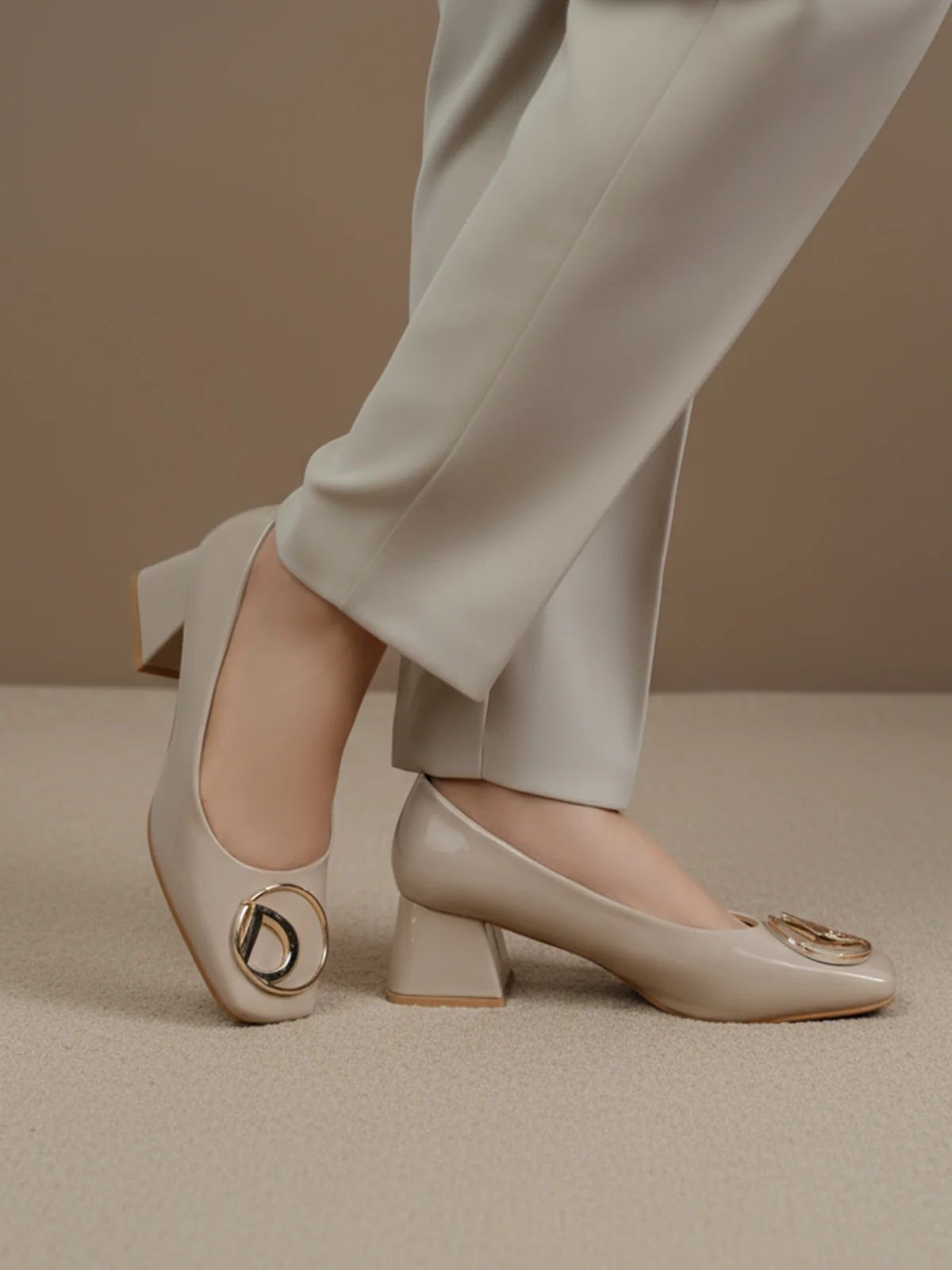 Women "TENDAI" Comfortable Court Shoes - Image 10