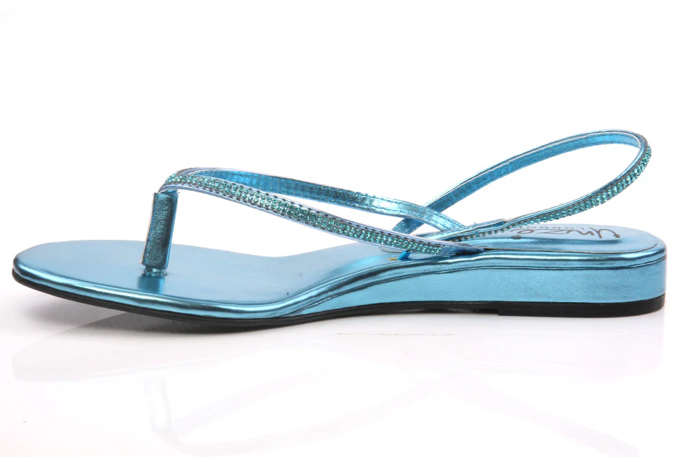 Womens 'Aniyea' Flat Thong Sandals - Image 3