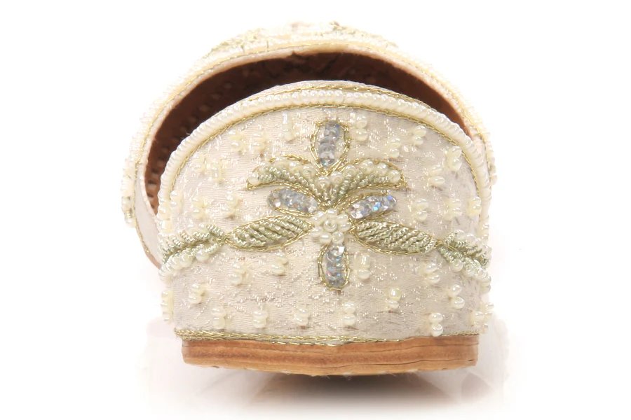 Womens Beaded Leather Khussa - Image 2
