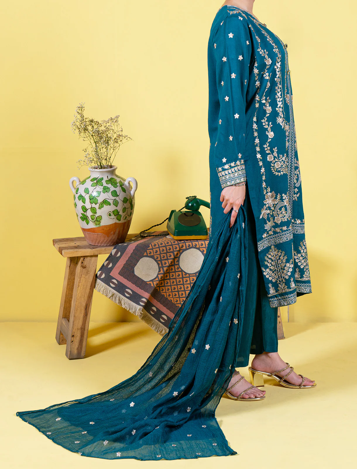 Womens "ESFIR" Festive Two Piece Suit - Image 2