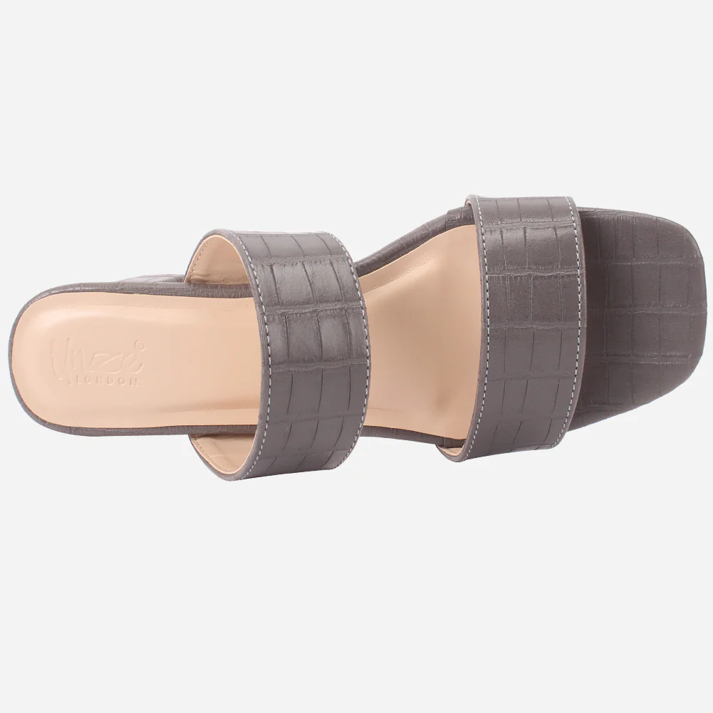 Women's "GEFA" Textured Strappy Slide-In Shoes - Image 4