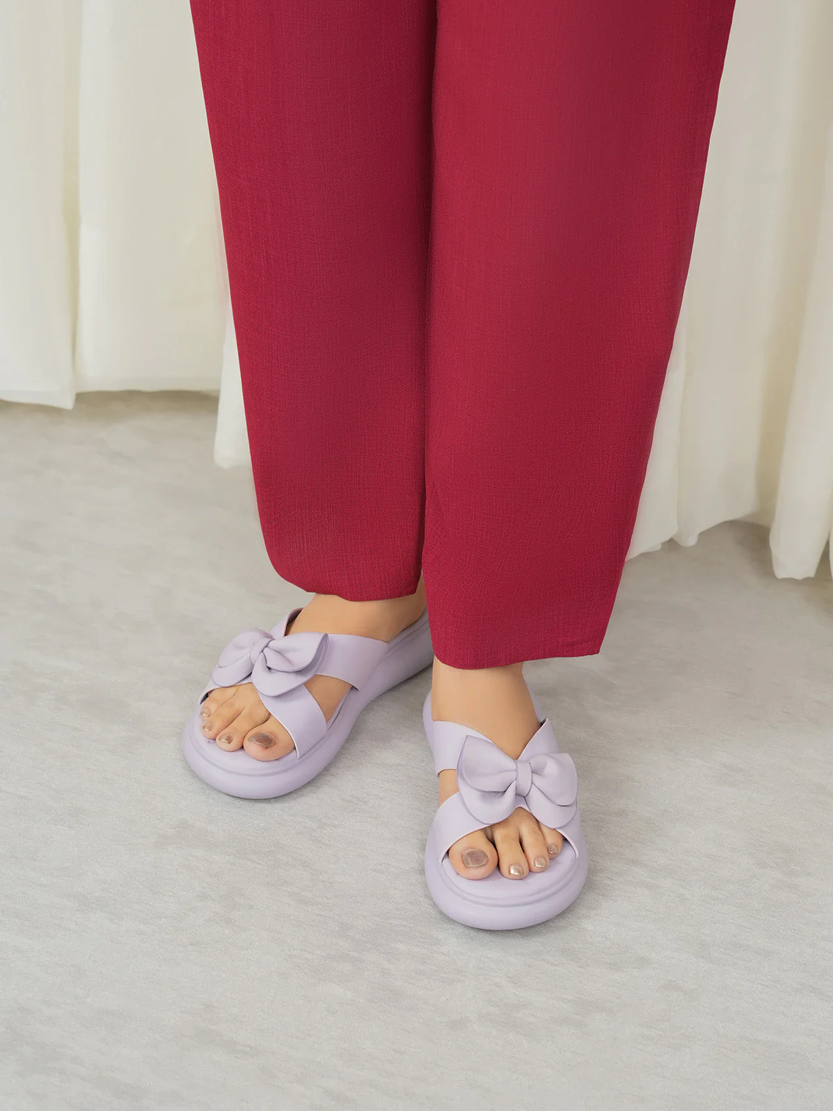 Womens "JAYDE" Bow Accented Slippers - Image 6