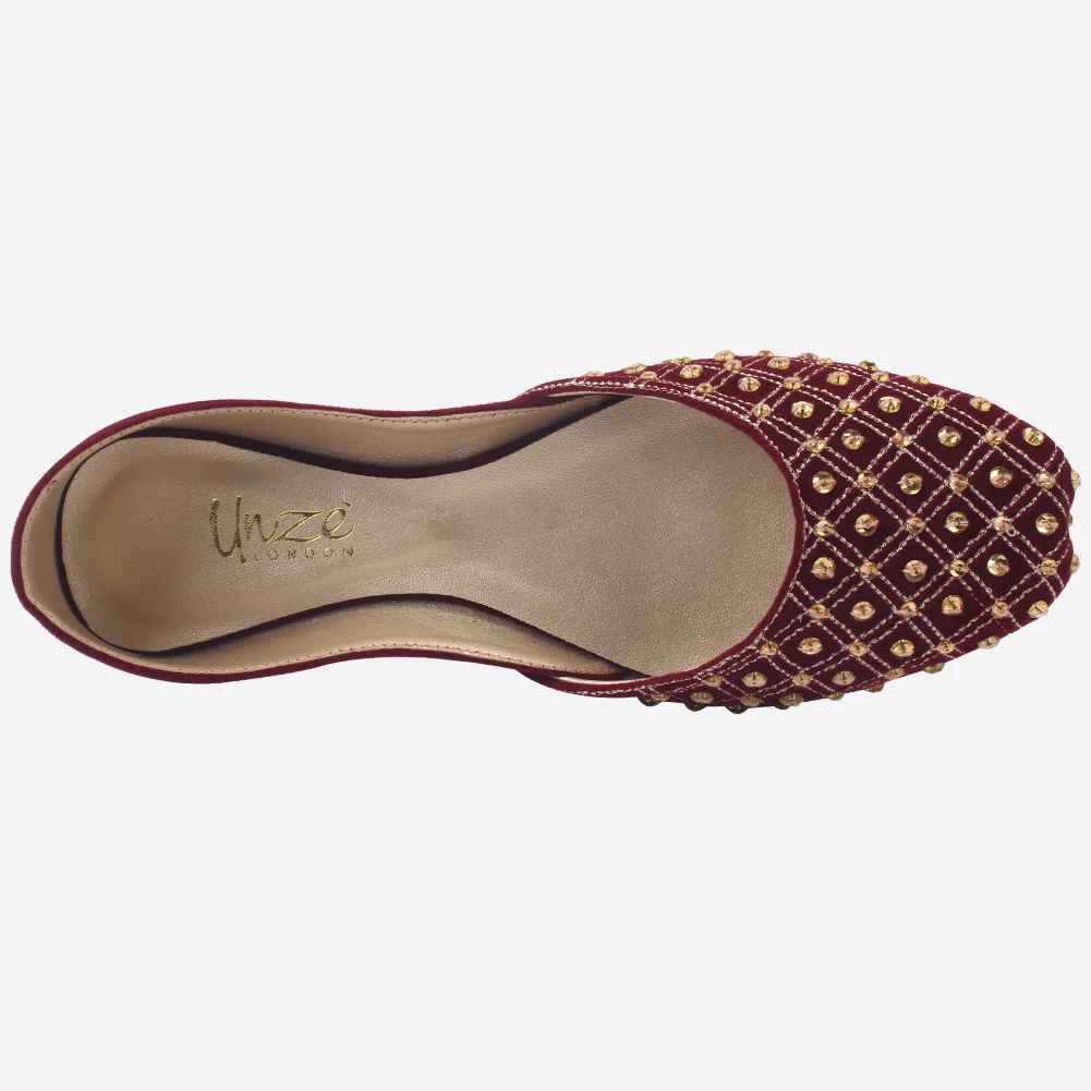 Women's "LOWERA" Embellished Leather Indian Khussa - Image 4