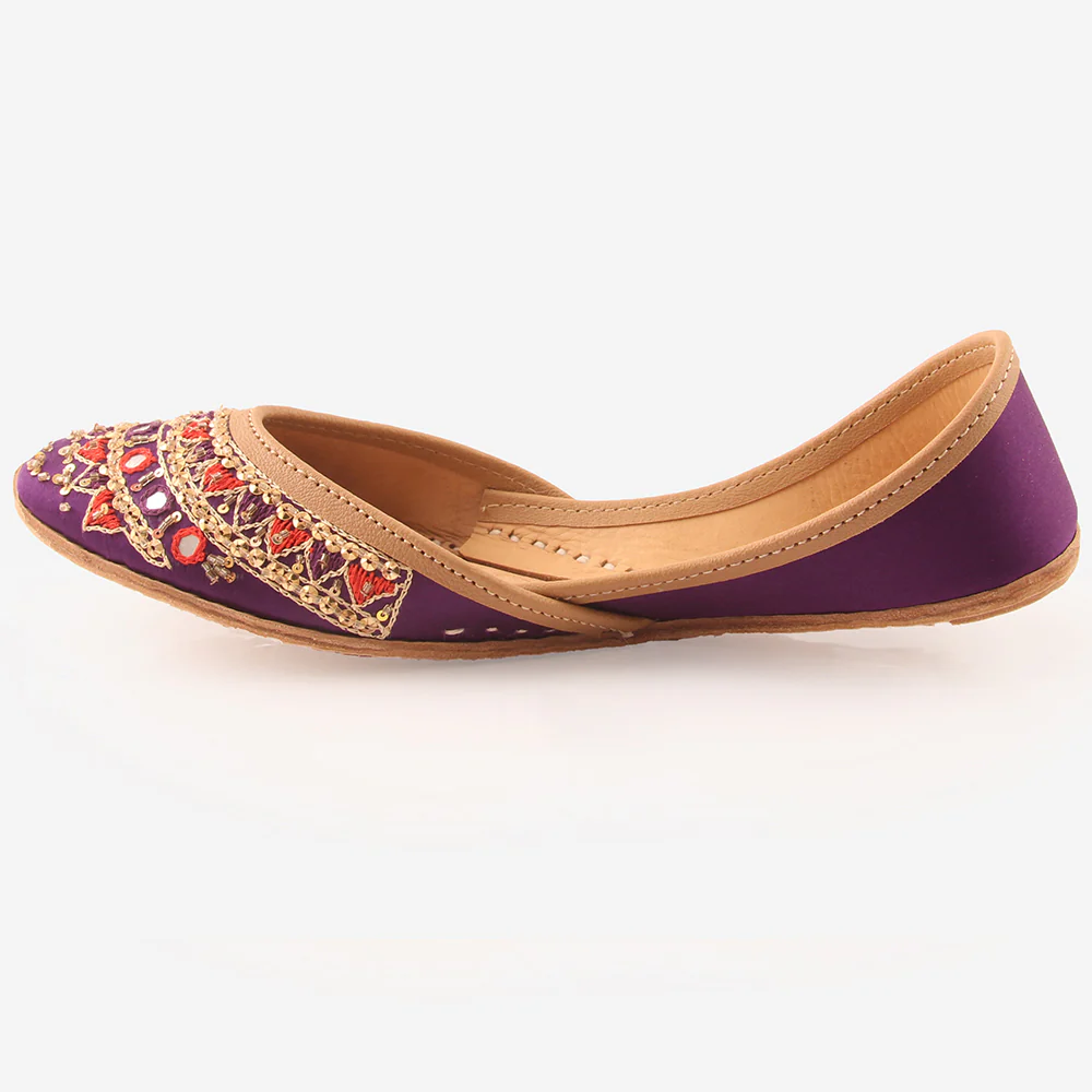 Womens "MYRSE" Embellished Leather Indian Khussa - Image 3