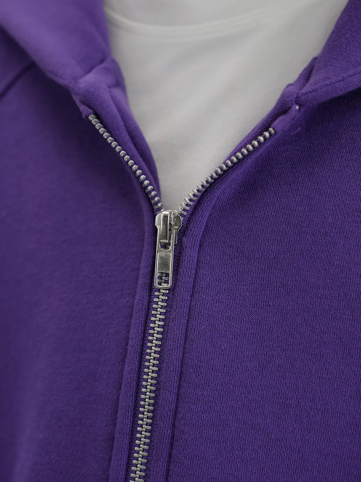 "ZEROUN" Cozy and Stylish Fleece Hoodie - Image 4